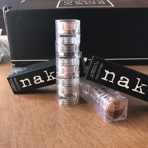 2 sets of naked loose pigments